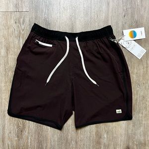 Vuori Banks Short - Oxblood Linen Texture 🏔